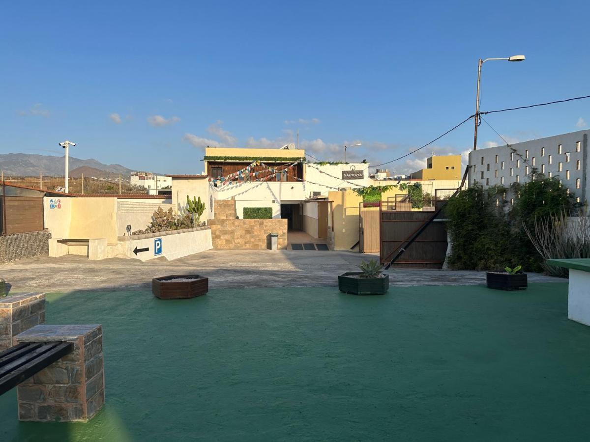 منزل الضيف تيلدي  في Valtisya Pool And Airport المظهر الخارجي الصورة